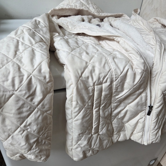 Jacket - Picture 5 of 10